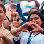 Arribó al país 200 migrantes venezolanos en un vuelo procedente de Arizona.