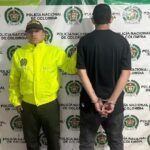 Padrastro propina fuerte golpiza a la hija de su novia sin razón aparente.
