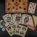 Denuncia por difamación reaviva tensiones entre Nawat Itsaragrisil y Miss Universo 2025.