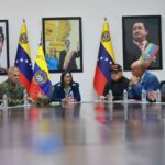 Trump exige a las petroleras de EE.UU. que inviertan en Venezuela.