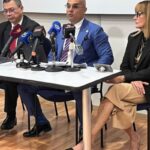¡Cultura en 4 niveles de gobierno! La décima le cantó a Jesús Rosario “Chevoche” Ortega.
