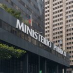 Esposa del ayatola Jamenei alcanza el martirio tras ataque militar a su residencia en Irán.