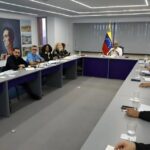 Ministerio de las Comunas diversifica producción nacional hacia rubros estratégicos.