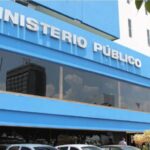 Polisur atrapa a docente que manipulaba y engañaba a menor para obtener contenido sexual.