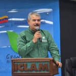 Gobernador Luis Caldera participa junto al pueblo zuliano en eucaristía, celebrada en la Catedral, por víctimas de los sismos.