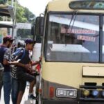 Un atentado con explosivos en un aeropuerto de Colombia deja varios heridos.