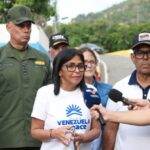 Un atentado con explosivos en un aeropuerto de Colombia deja varios heridos.