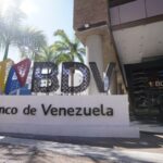 Plataformas de intercambio aceleran adopción en Venezuela con nuevas tarjetas cripto.