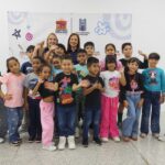 Con voluntarios “Nietos de la patria”