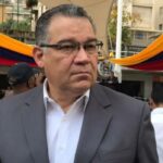 Detienen a tres jóvenes por reventa de dólares digitales en Maracaibo.