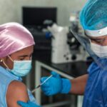 Científicos descubren una combinación de fármacos que mejora el control del cáncer renal avanzado.