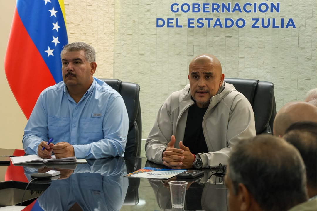 Ministro Loyo y gobernador Luis Caldera se reúnenen Maracaibo con el sector productor del cangrejo azul.