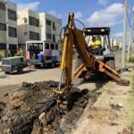 ¡Para optimizar vialidad del municipio! Alcaldía de Maracaibo contrata máquina de bacheo que escarifica y asfalta.