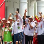 En Maracaibo salió el pueblo a la calle en tributo a la Resistencia Indígena.