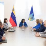 Gobierno de Delcy Rodríguez abre registro para becas universitarias de 40 y 60 dólares.
